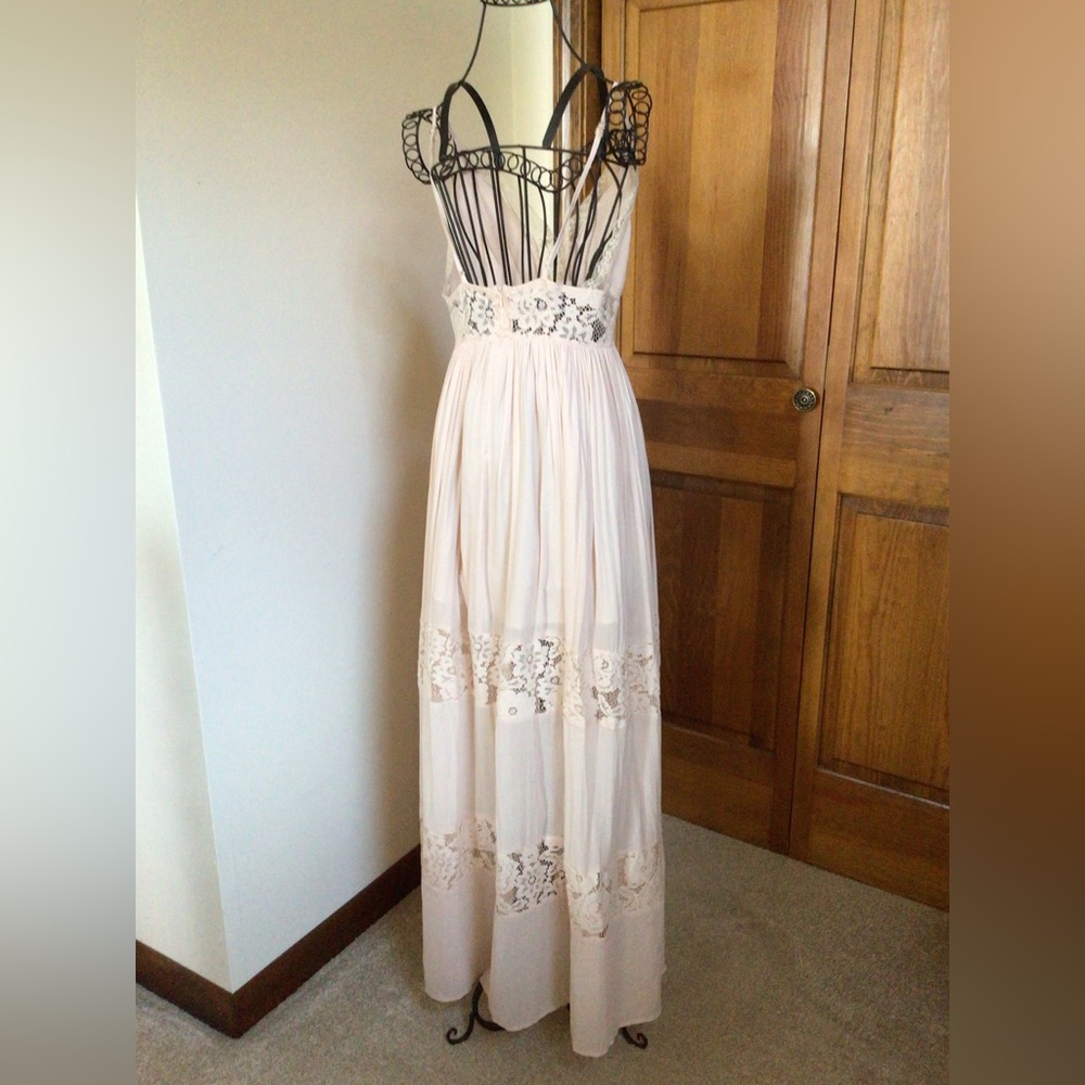 Rare find Blush dress by forever 21, size Small - Picture 7 of 11